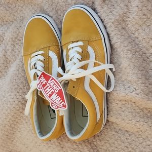 UNISEX VANS BRAND NEW